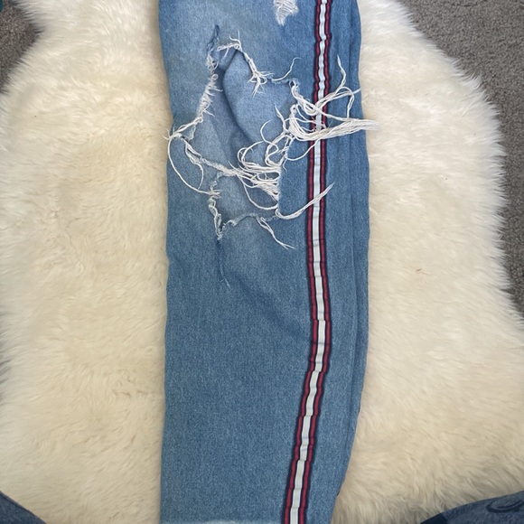 Boyfriend Jeans - Picture 3 of 3